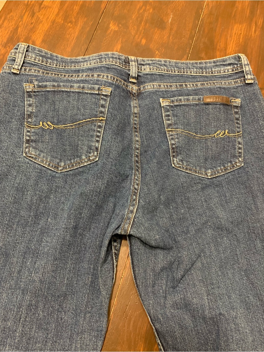 Wrangler Dark Blue Denim straight leg jeans with scroll pocket stitching